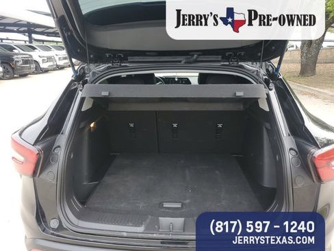 Used 2024 Chevrolet Trax LT w/ Driver Confidence Package image 5