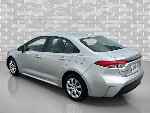 Used 2024 Toyota Corolla LE FWD image 3