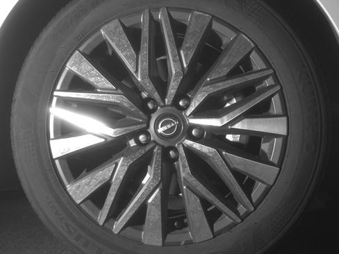 Used 2025 Nissan Altima 2.5 SV image 13