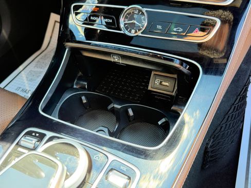 Used 2017 Mercedes-Benz E 300 4MATIC image 56