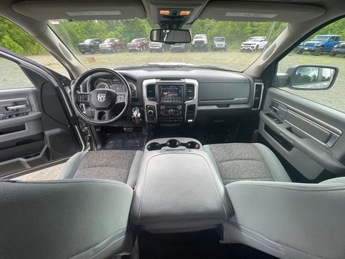 Used 2019 RAM 1500 Big Horn w/ Rambox Value Package AWD/4WD image 3