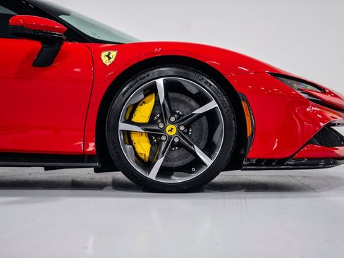 Used 2024 Ferrari SF90 Spider image 50