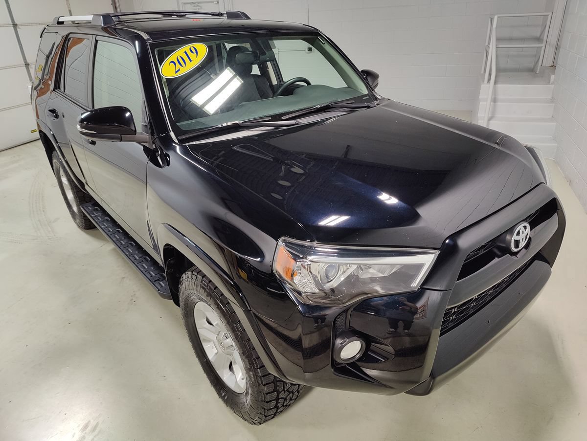 Used 2019 Toyota 4Runner SR5 Premium AWD/4WD image 2