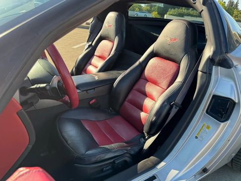 Used 2007 Chevrolet Corvette Coupe w/ Preferred Equipment Group image 35