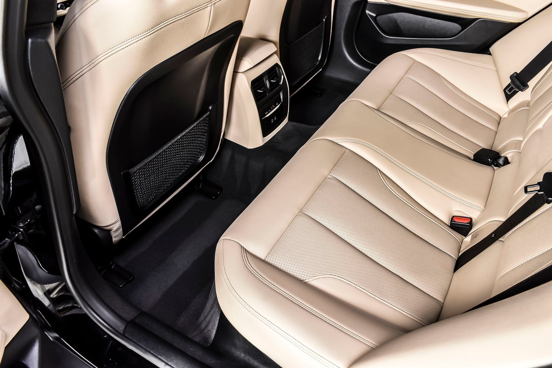 Used 2023 BMW i4 eDrive35 w/ Premium Package RWD image 19