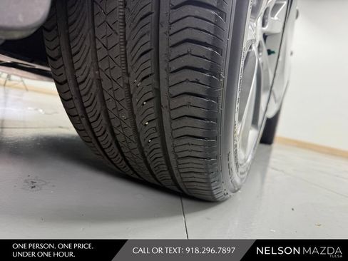Used 2021 Buick Envision Avenir w/ Technology Package II FWD image 10