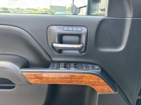 Used 2017 Chevrolet Silverado 2500 High Country AWD/4WD image 11