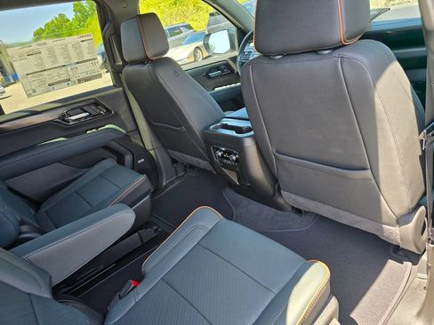 New 2026 GMC Yukon AT4 w/ AT4 Premium Package AWD/4WD image 27