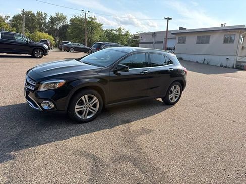 Used 2020 Mercedes-Benz GLA 250 4MATIC image 2