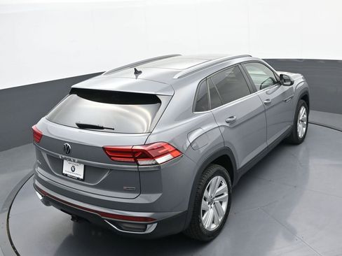 Used 2021 Volkswagen Atlas Cross Sport SE image 34