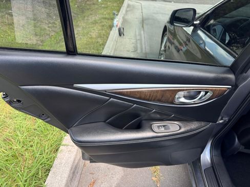 Used 2018 INFINITI Q50 Luxe w/ Essential Package (3.0T Luxe) AWD/4WD image 16