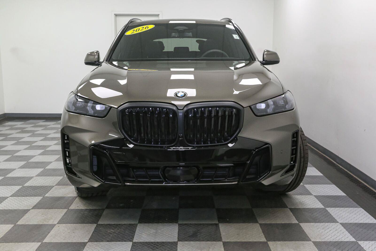 Used 2026 BMW X5 xDrive40i w/ M Sport Package AWD/4WD image 3