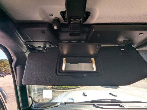 Used 2024 Jeep Wrangler Sport S image 28