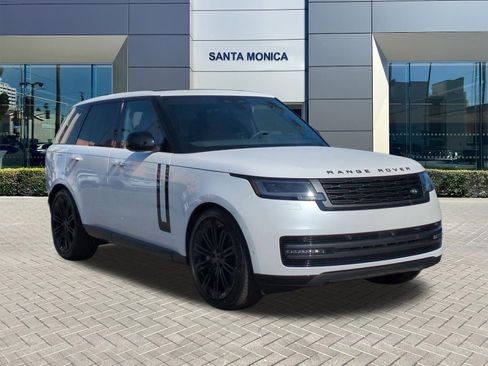 New 2026 Land Rover Range Rover SE image 7