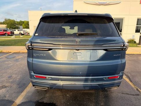 Used 2025 Buick Enclave Avenir w/ Trailering Package, 5000 lbs. AWD/4WD image 5