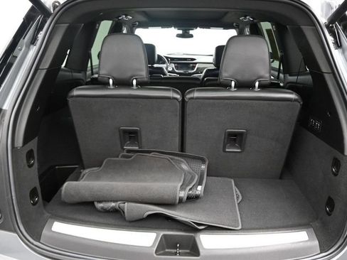 Used 2023 Cadillac XT6 Premium Luxury FWD image 11