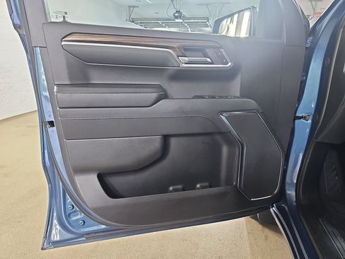 Used 2024 Chevrolet Silverado 1500 LT AWD/4WD image 32