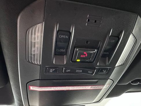Used 2021 Toyota Highlander XSE AWD/4WD image 34