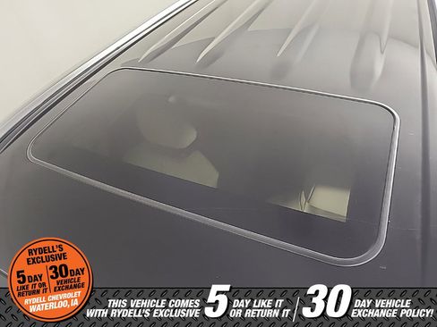 Used 2021 Toyota Highlander XLE image 16