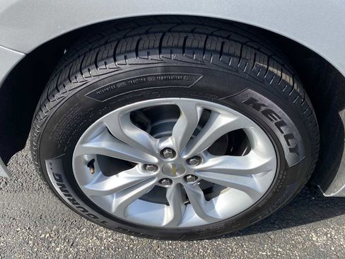 Used 2019 Chevrolet Cruze LT image 34