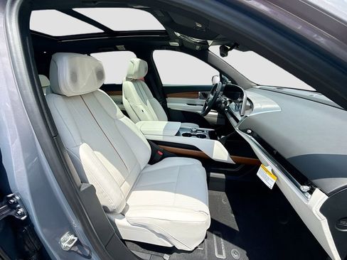 New 2026 Cadillac Vistiq Luxury image 30