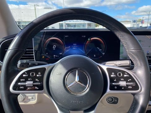 Used 2021 Mercedes-Benz GLE 350 4MATIC w/ Premium Package image 16