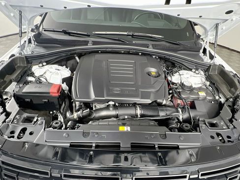 Certified 2026 Land Rover Range Rover Velar S AWD/4WD image 31