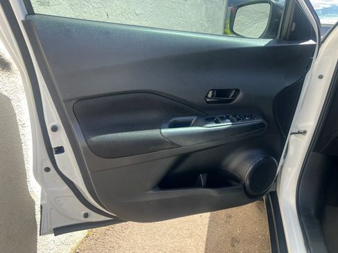 Used 2023 Nissan Kicks S FWD image 11