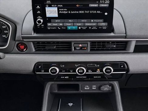 Certified 2024 Honda Pilot Touring image 19