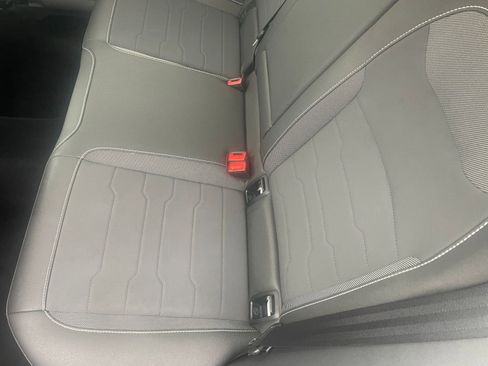 Used 2025 Volkswagen Taos SE image 37