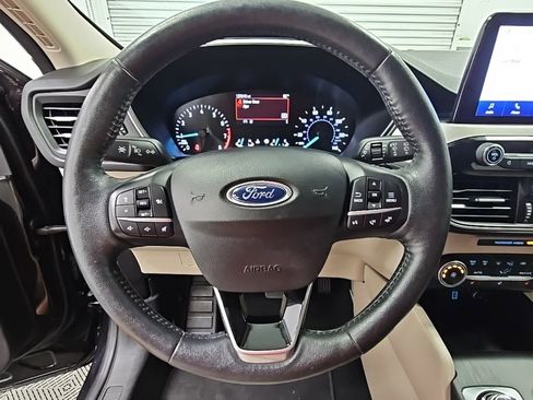 Used 2020 Ford Escape SEL image 25