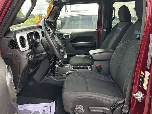 Used 2021 Jeep Wrangler Unlimited Sport AWD/4WD image 5