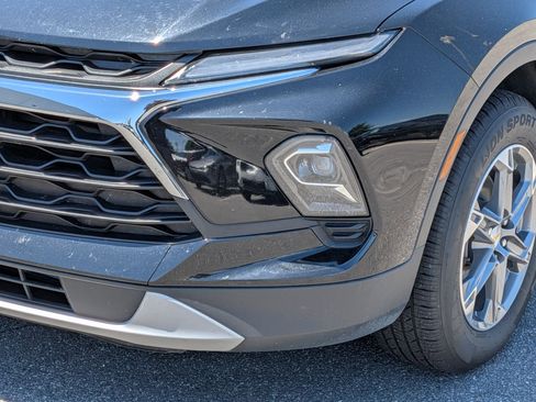 Used 2023 Chevrolet Blazer LT AWD/4WD image 9