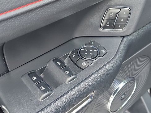 Used 2023 Ford Expedition Max Limited image 7