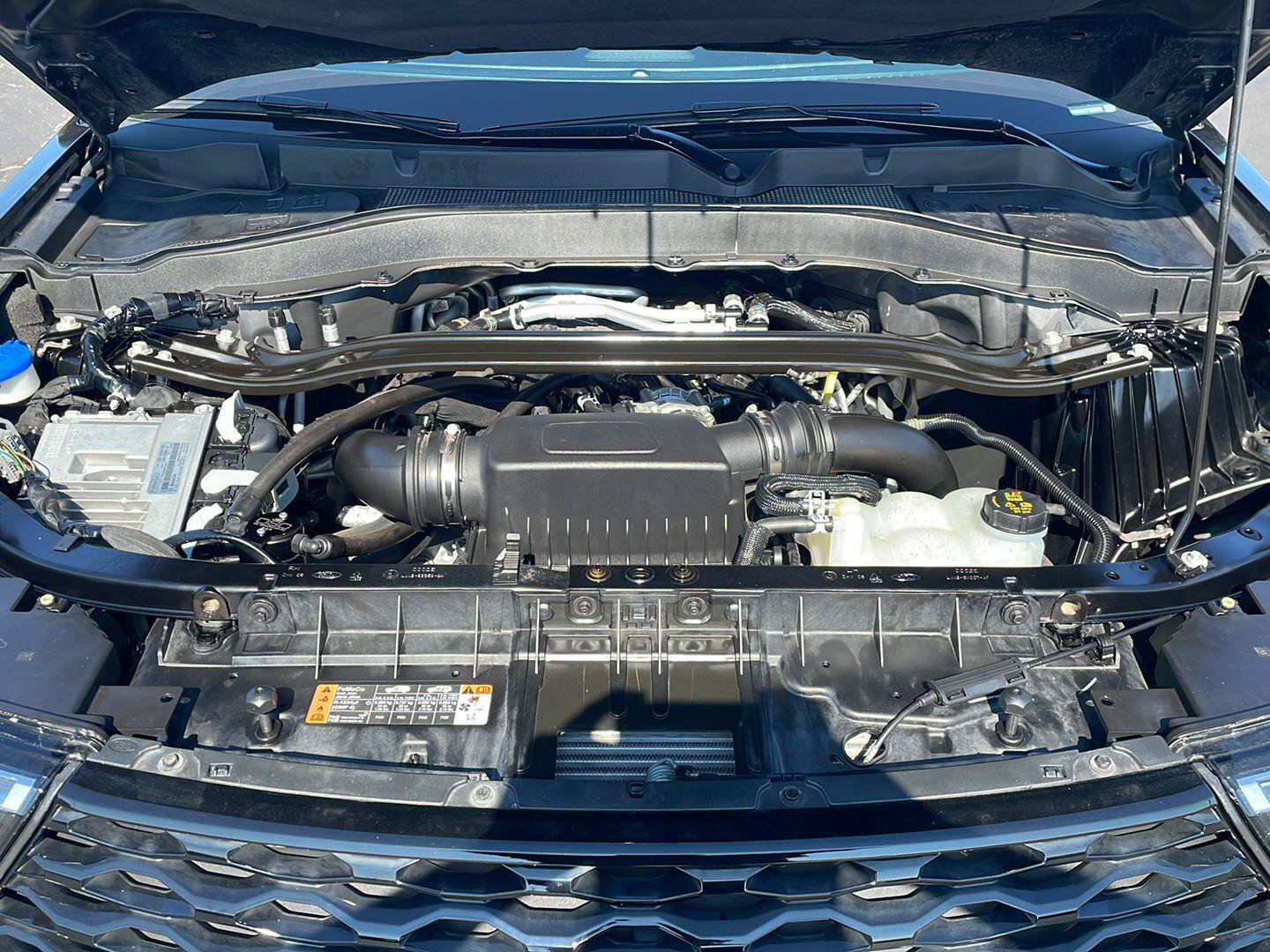 Certified 2023 Ford Explorer ST w/ Equipment Group 401A AWD/4WD image 9