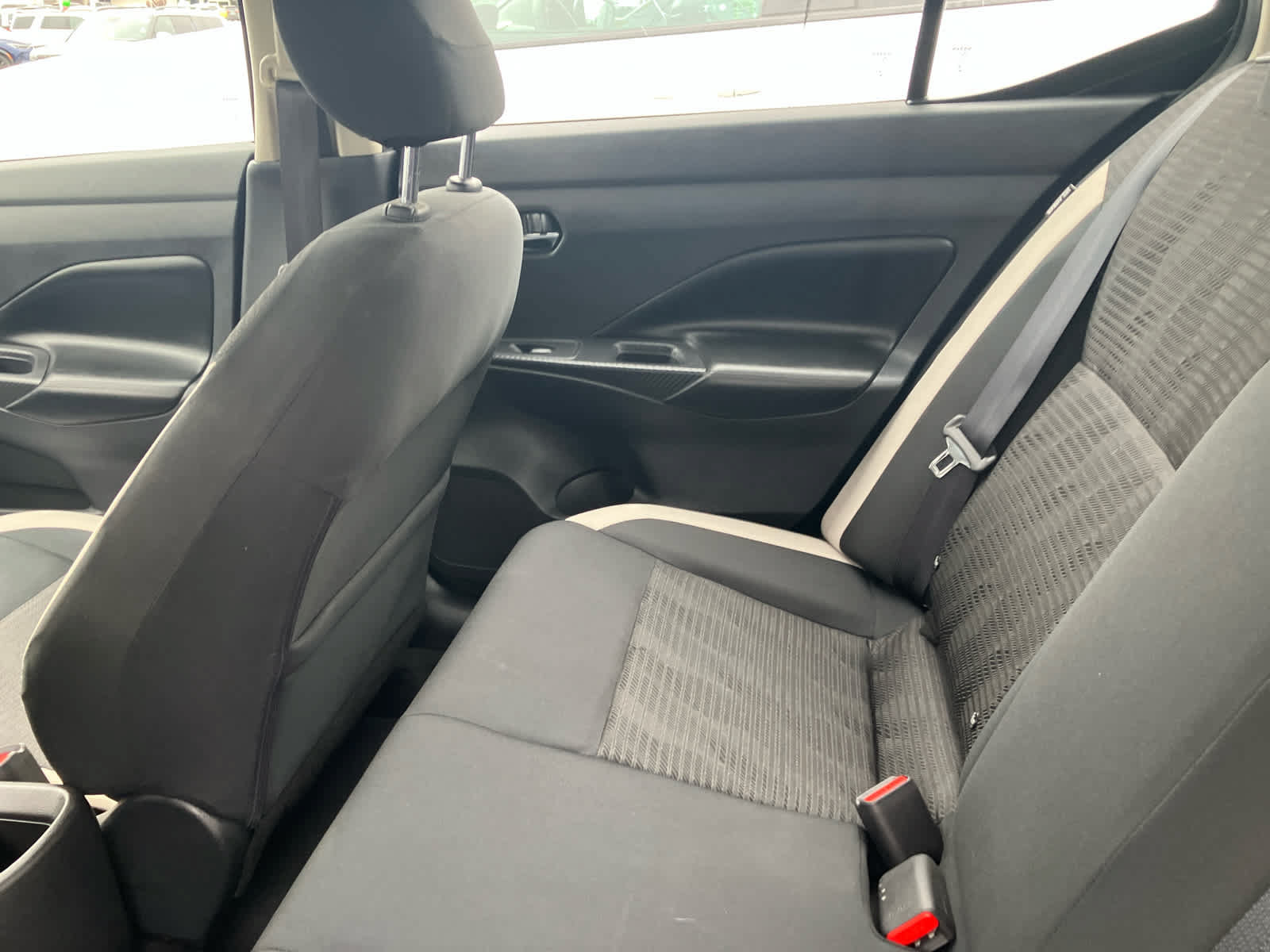 Used 2020 Nissan Versa SV FWD image 25