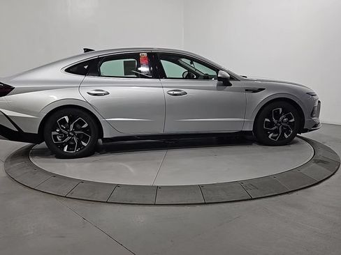 Certified 2025 Hyundai Sonata SEL AWD/4WD image 7