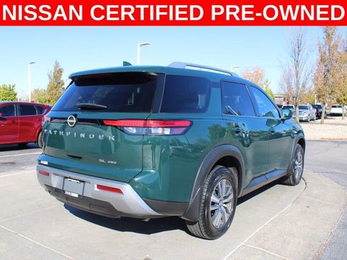 Used 2024 Nissan Pathfinder SL w/ Lighting Package (N92) image 7