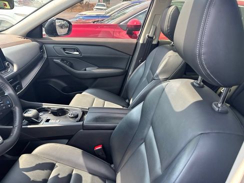 Certified 2023 Nissan Rogue SV w/ SV Premium B Package AWD/4WD image 11
