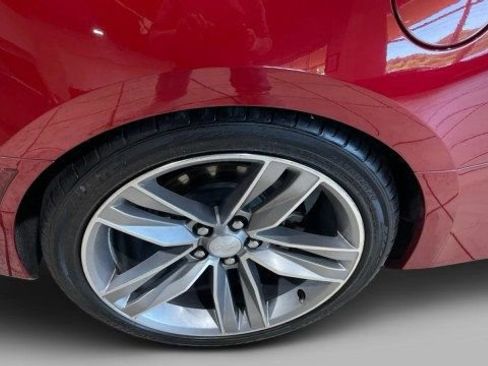 Used 2018 Chevrolet Camaro LT RWD image 6