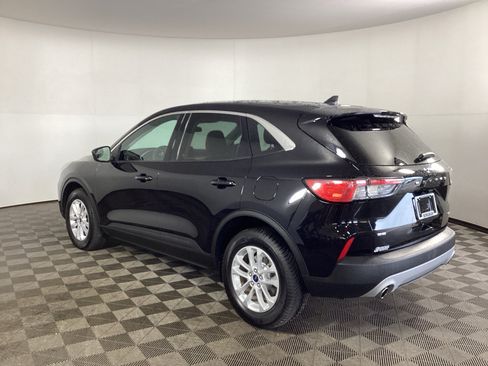 Used 2021 Ford Escape SE w/ Cold Weather Package AWD/4WD image 4