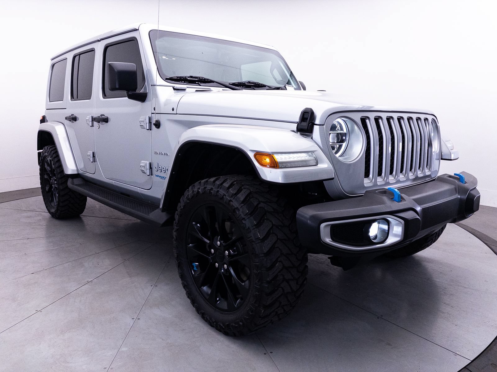 Used 2022 Jeep Wrangler Unlimited Sahara AWD/4WD image 17