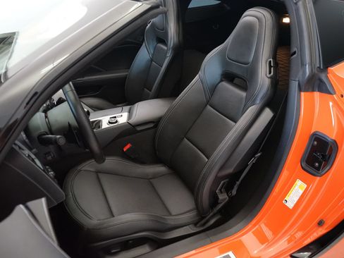 Used 2019 Chevrolet Corvette Z06 w/ Battery Protection Package RWD image 3