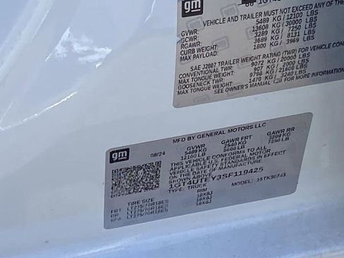 Used 2025 GMC Sierra 3500 SLE image 29