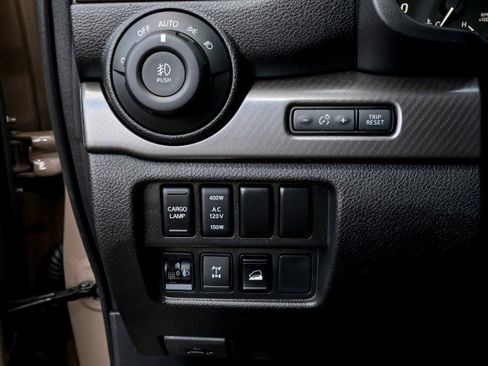 Used 2021 Nissan Titan PRO-4X w/ Pro-4x Convenience Package image 36