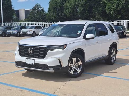Certified 2024 Honda Pilot EX-L image 2