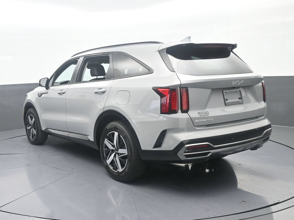 Used 2023 Kia Sorento EX FWD image 4