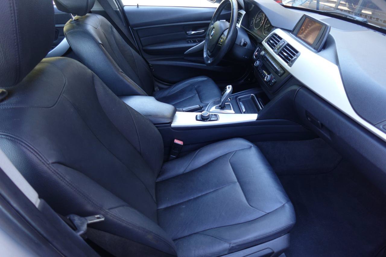 Used 2013 BMW 328i xDrive Sedan AWD/4WD image 17