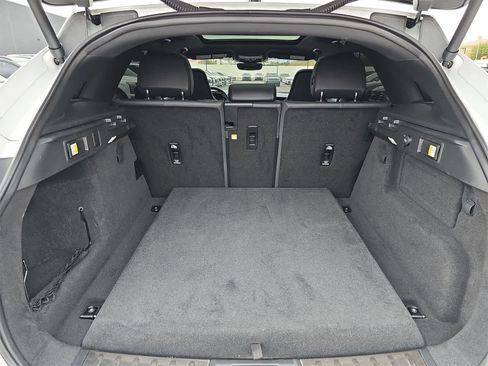 Used 2024 Jaguar F-PACE R-Dynamic S image 45