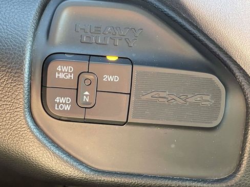 Used 2024 RAM 2500 Big Horn AWD/4WD image 18